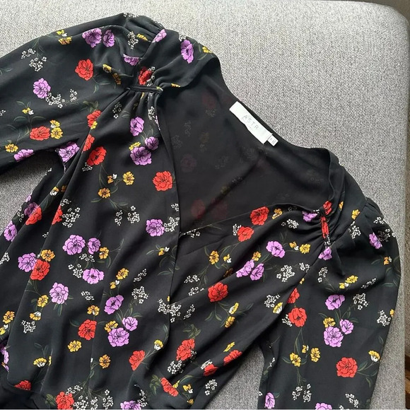 ASTR Floral V Neck Bodysuit Medium - Picture 2 of 6